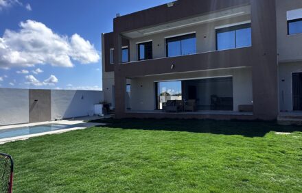 Villa de 4 suites avec piscine á Kekouene