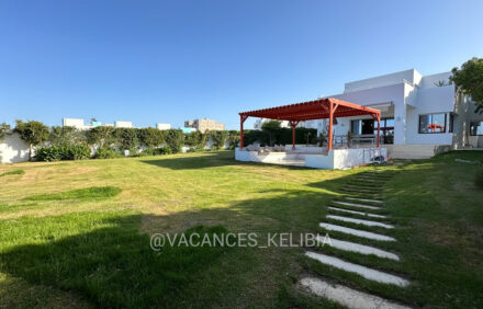 Villa  pied dans l’eau a Vendre á Kelibia